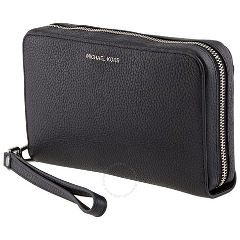 Michael kors zip around wallet + FREE SHIPPING 